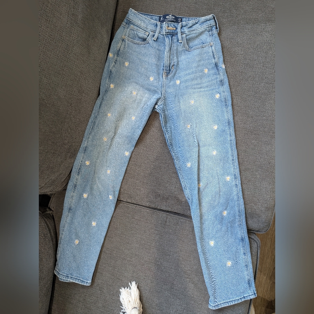 Hollister Light Blue Embroidered Boyfriend Jeans - Picture 3 of 5